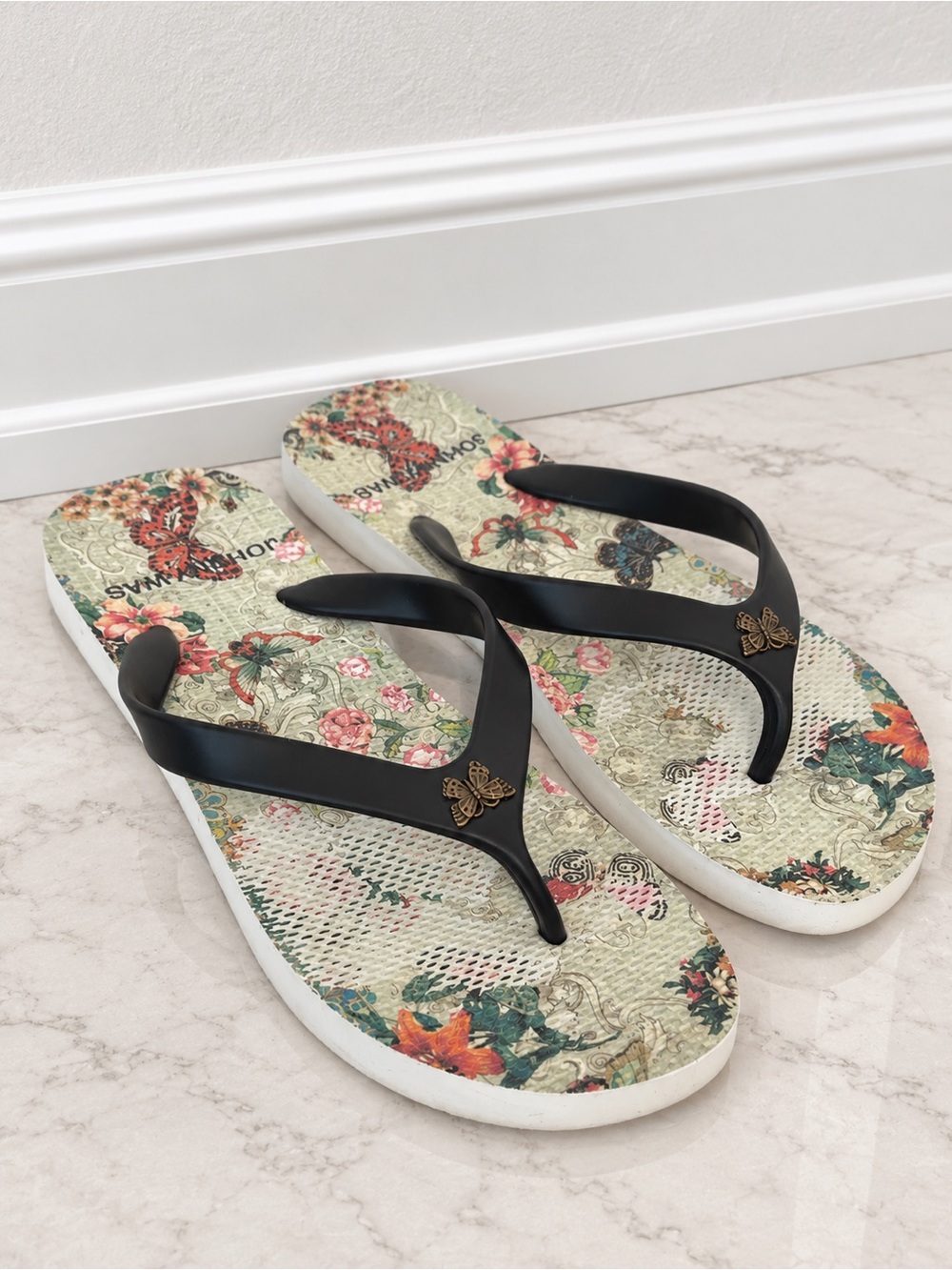 Johnny Was Butterfly Floral Print Flip Flops Black Straps Size 8 Boho Sandals
